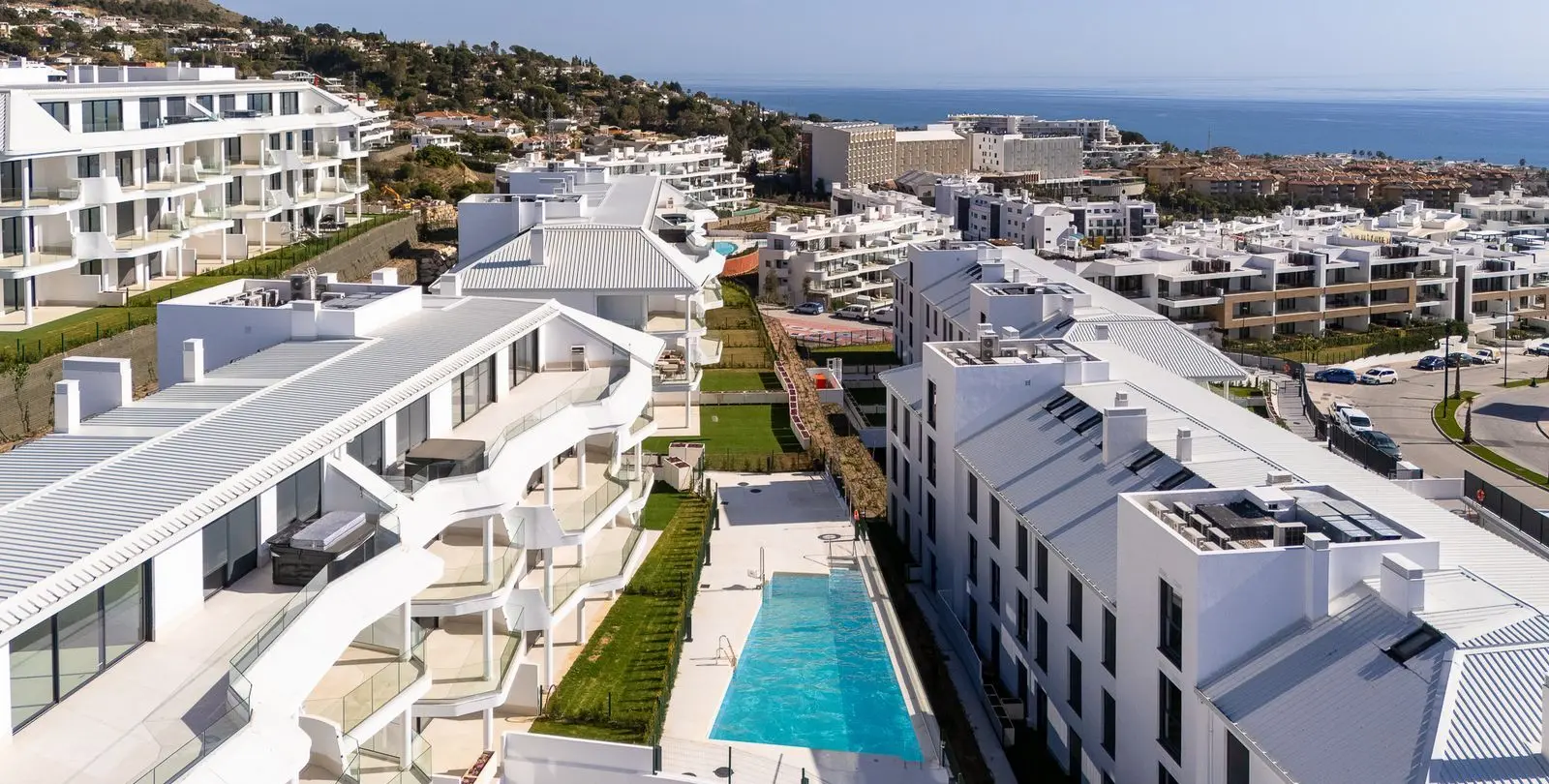 Sale of ground floor apartment in Fuengirola 2