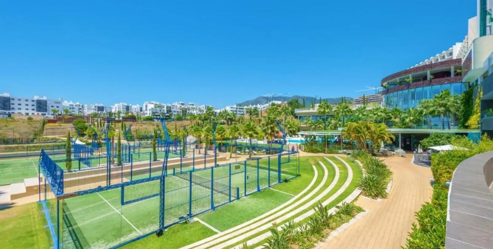 Sale of ground floor apartment in Fuengirola 34