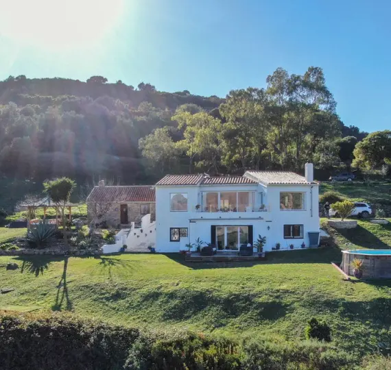 Venta de finca - cortijo en Casares