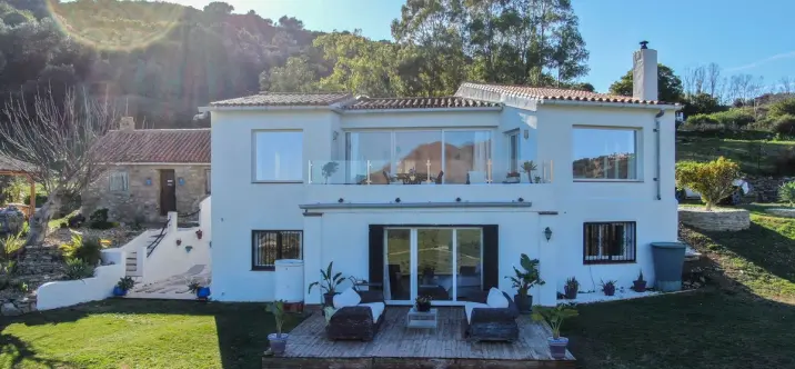 Venta de finca - cortijo en Casares 1