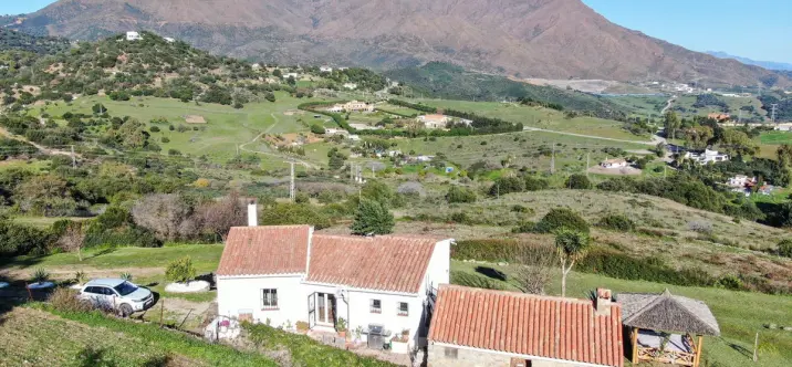 Venta de finca - cortijo en Casares 2