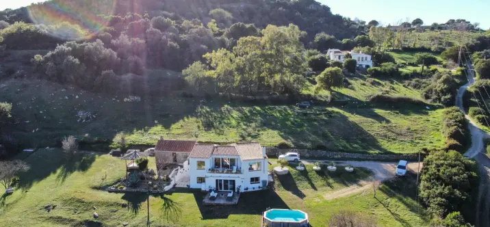 Venta de finca - cortijo en Casares 3