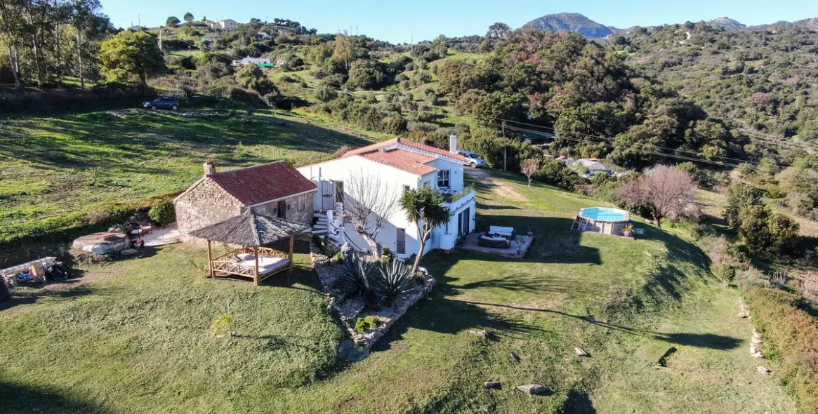 Venta de finca - cortijo en Casares 5