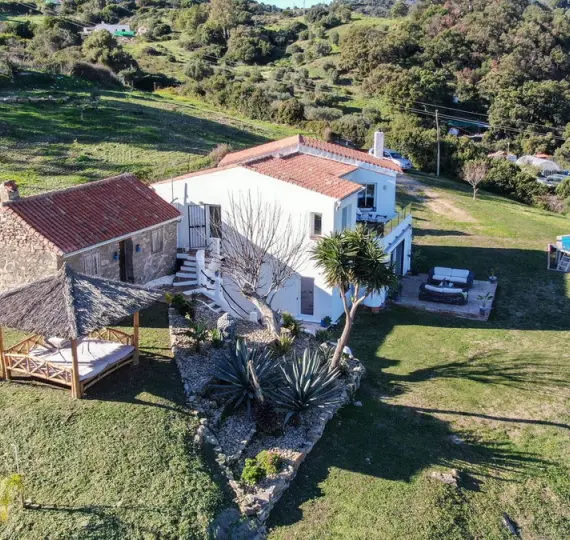Venta de finca - cortijo en Casares