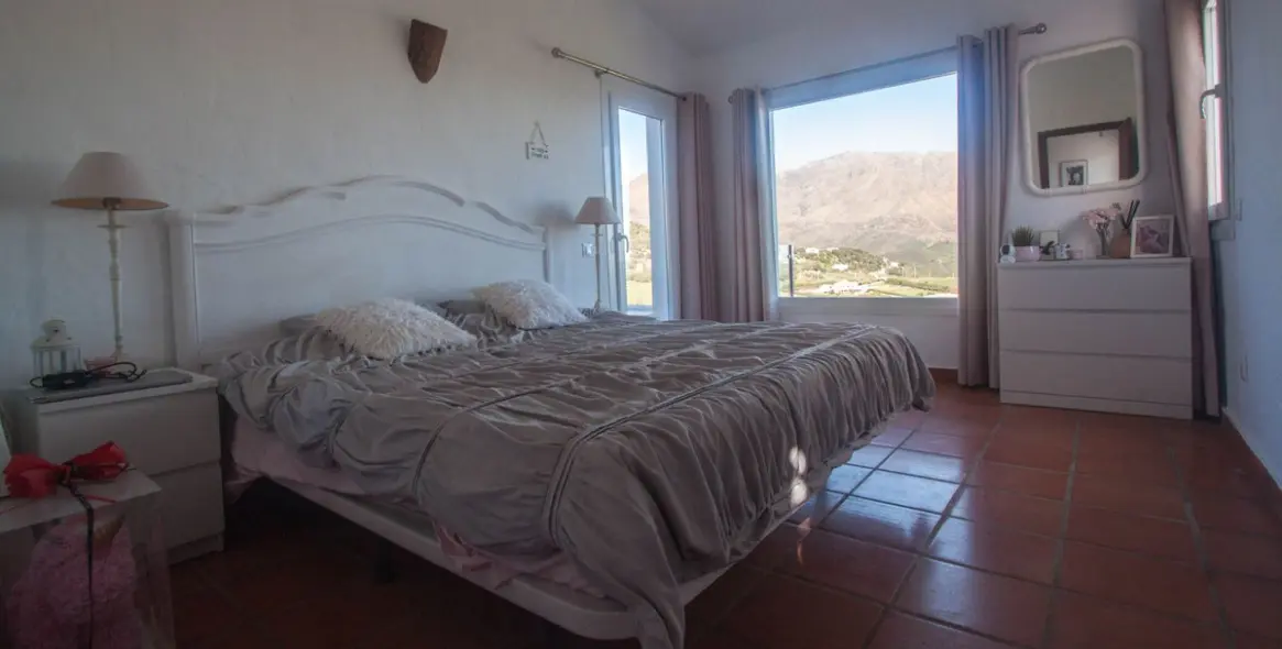 Продажа финки в Casares 22