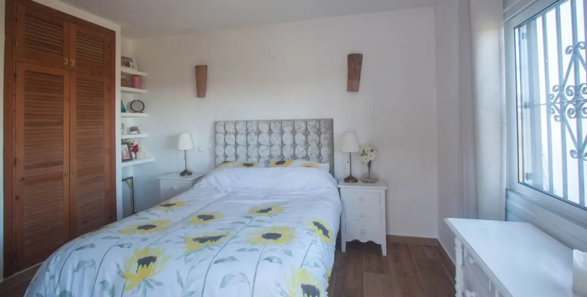 Продажа финки в Casares 24