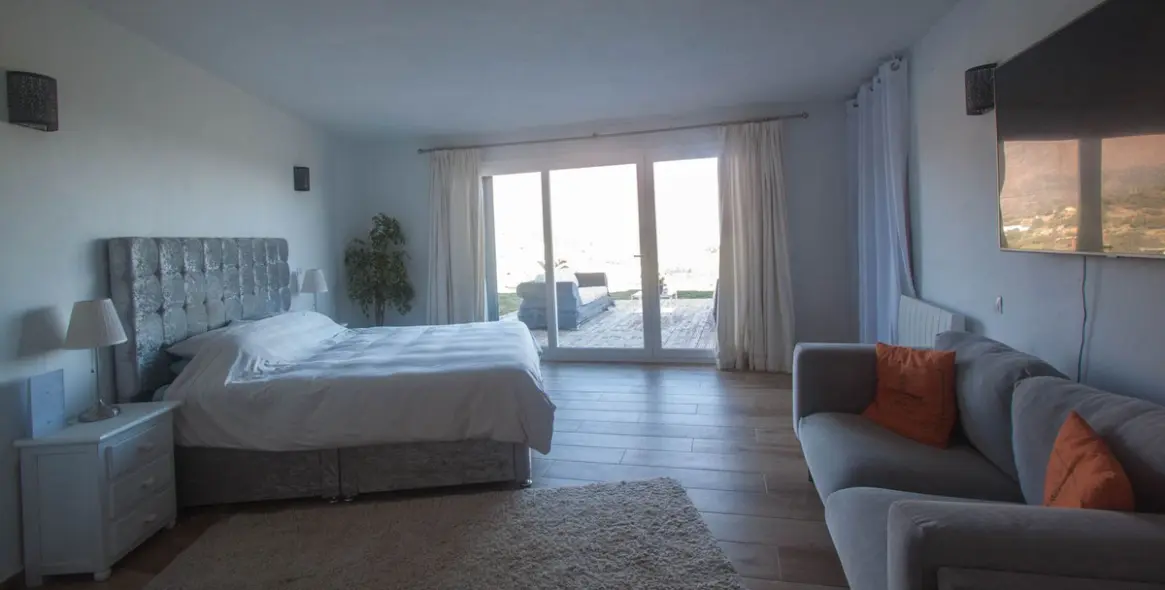 Продажа финки в Casares 26