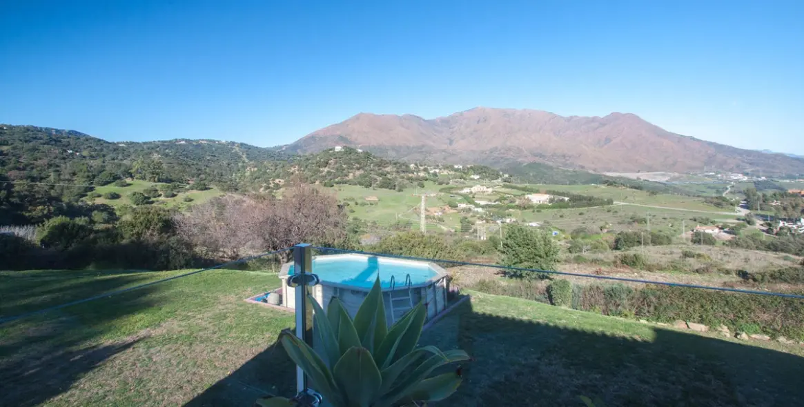 Продажа финки в Casares 36