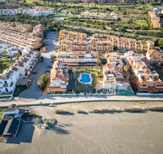 Sale of semi-detached house in Casares Playa