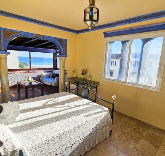 Sale of semi-detached house in Casares Playa