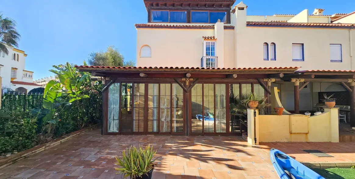 Venta de casa pareada en Casares Playa 54