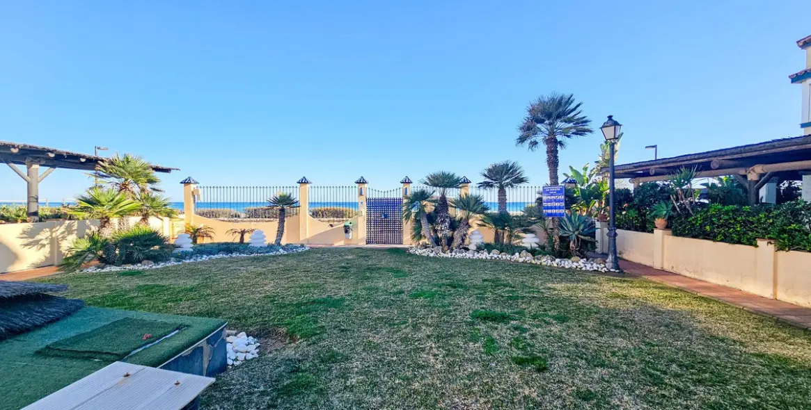 Venta de casa pareada en Casares Playa 57