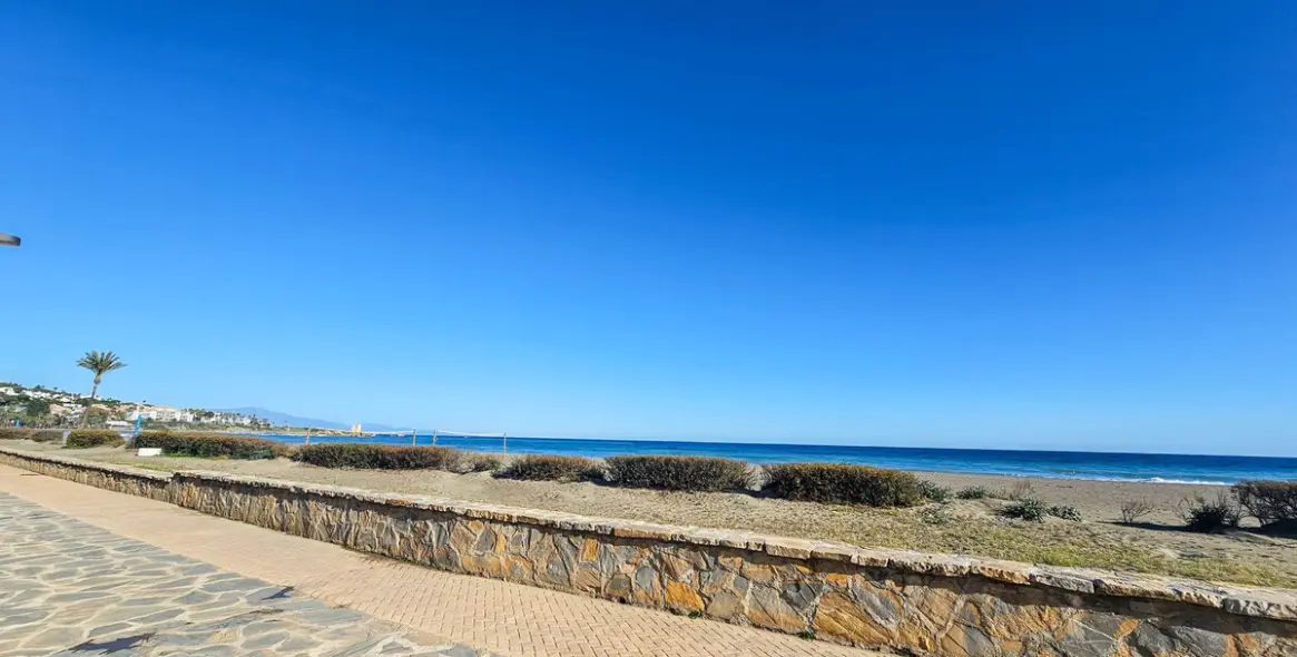 Venta de casa pareada en Casares Playa 60