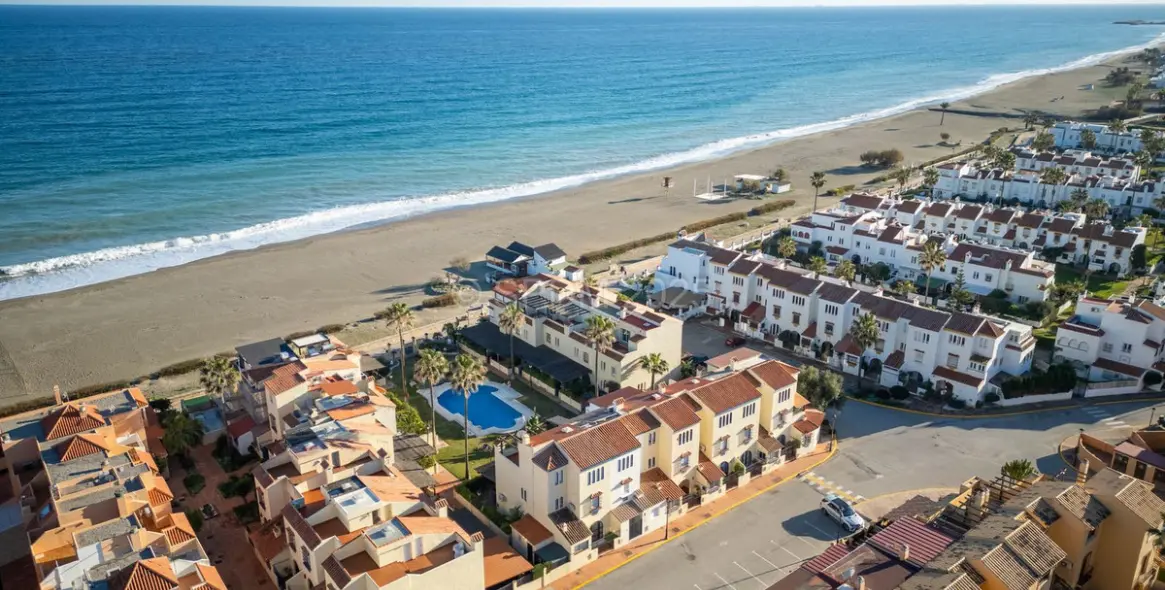 Venta de casa pareada en Casares Playa 71