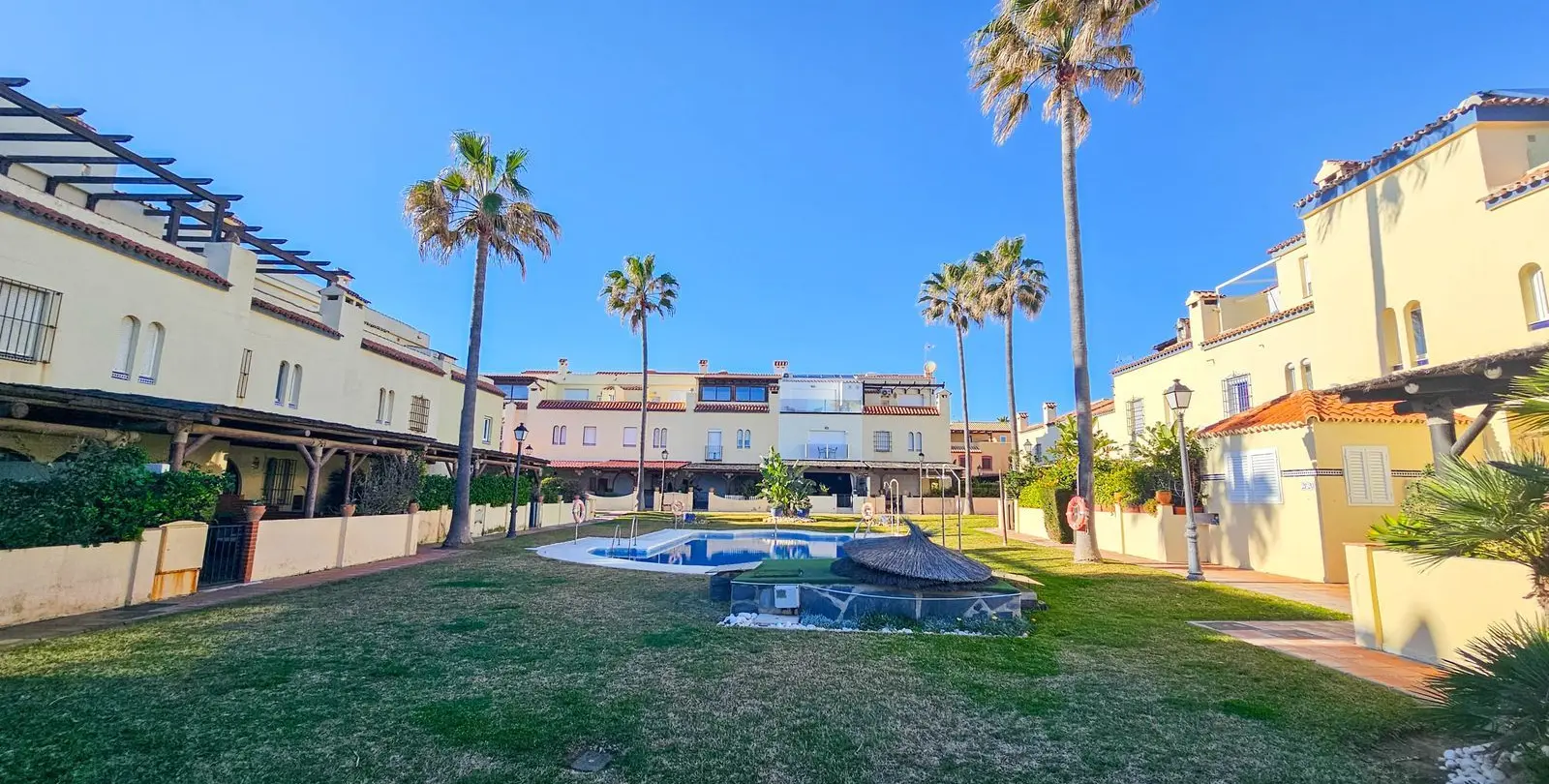 Sale of semi-detached house in Casares Playa 52