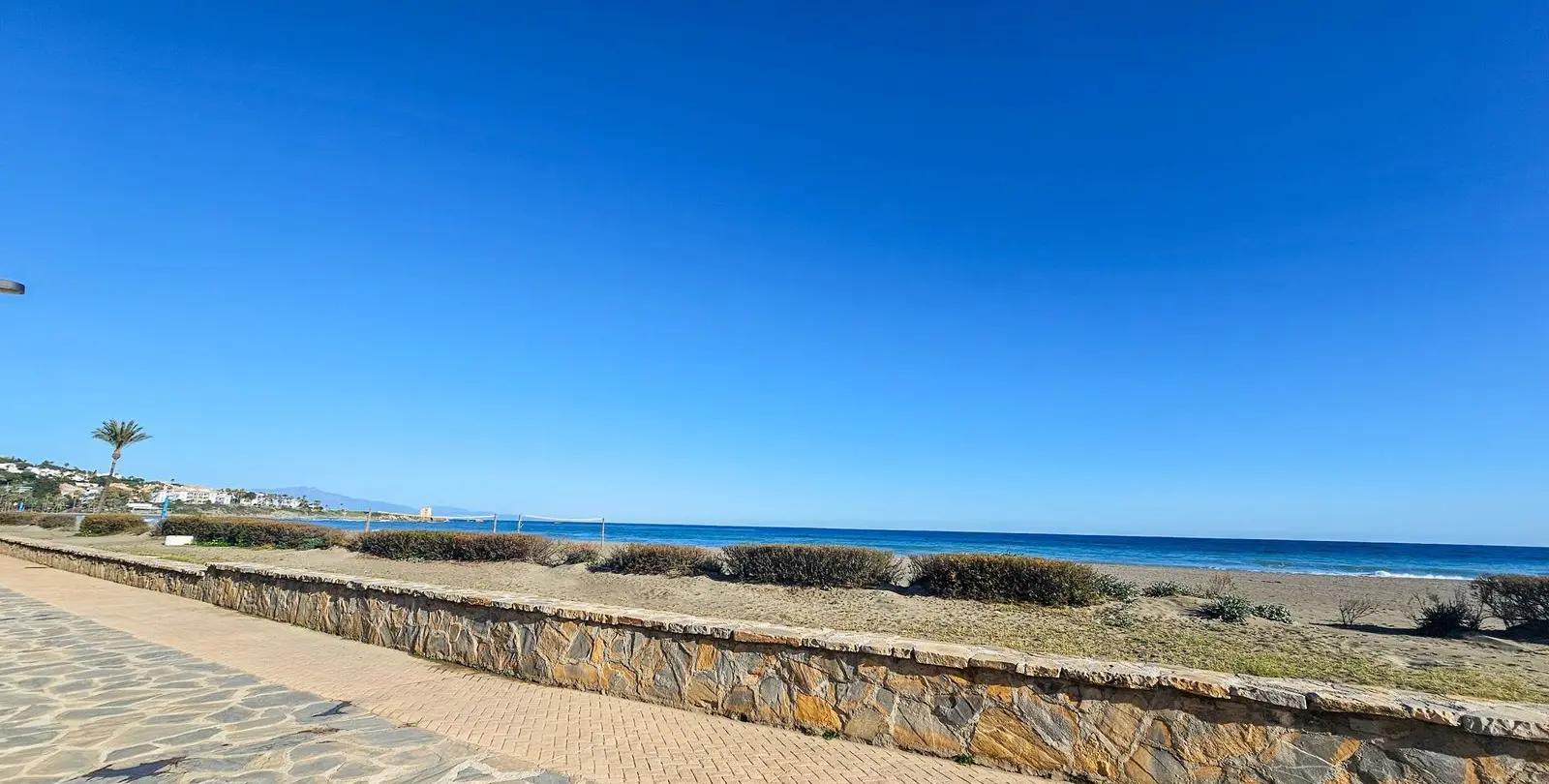 Sale of semi-detached house in Casares Playa 60