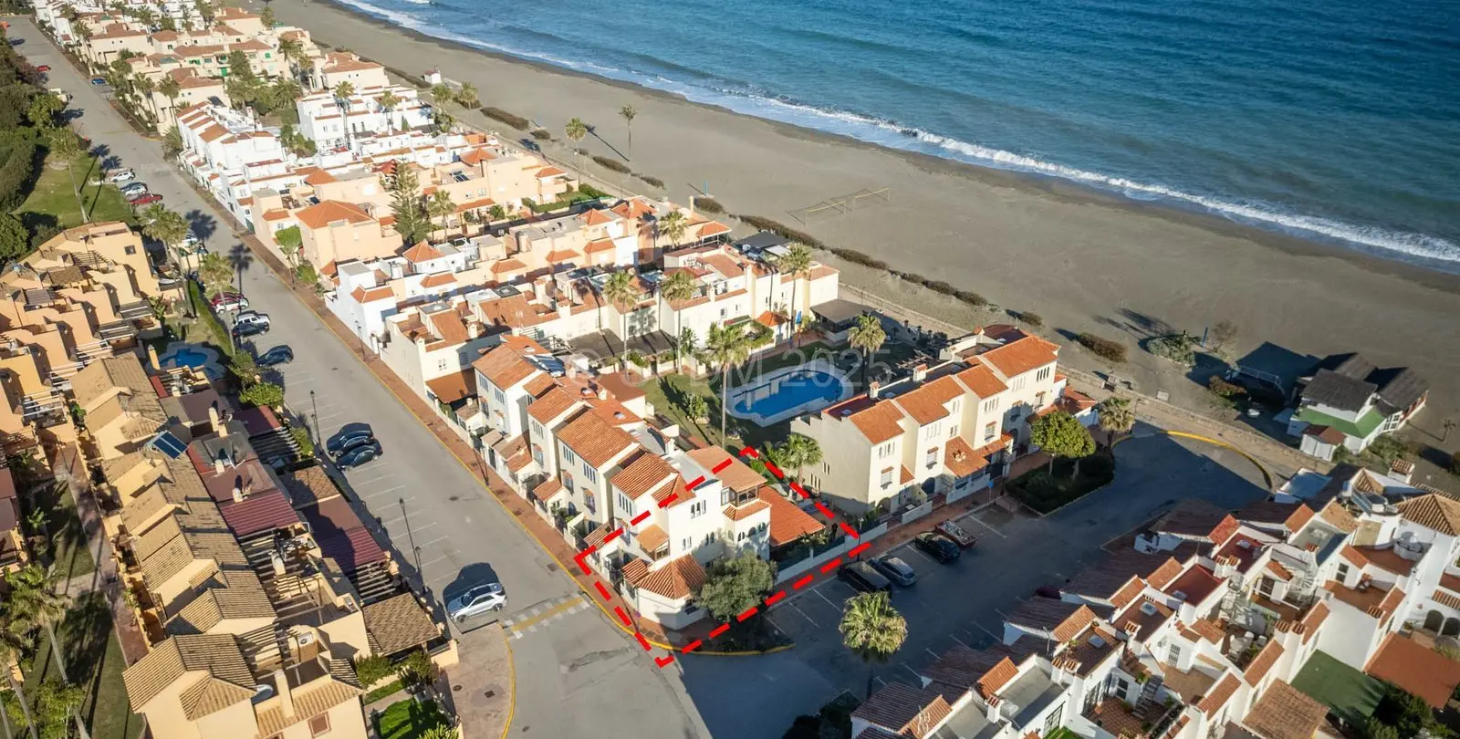 Sale of semi-detached house in Casares Playa 68
