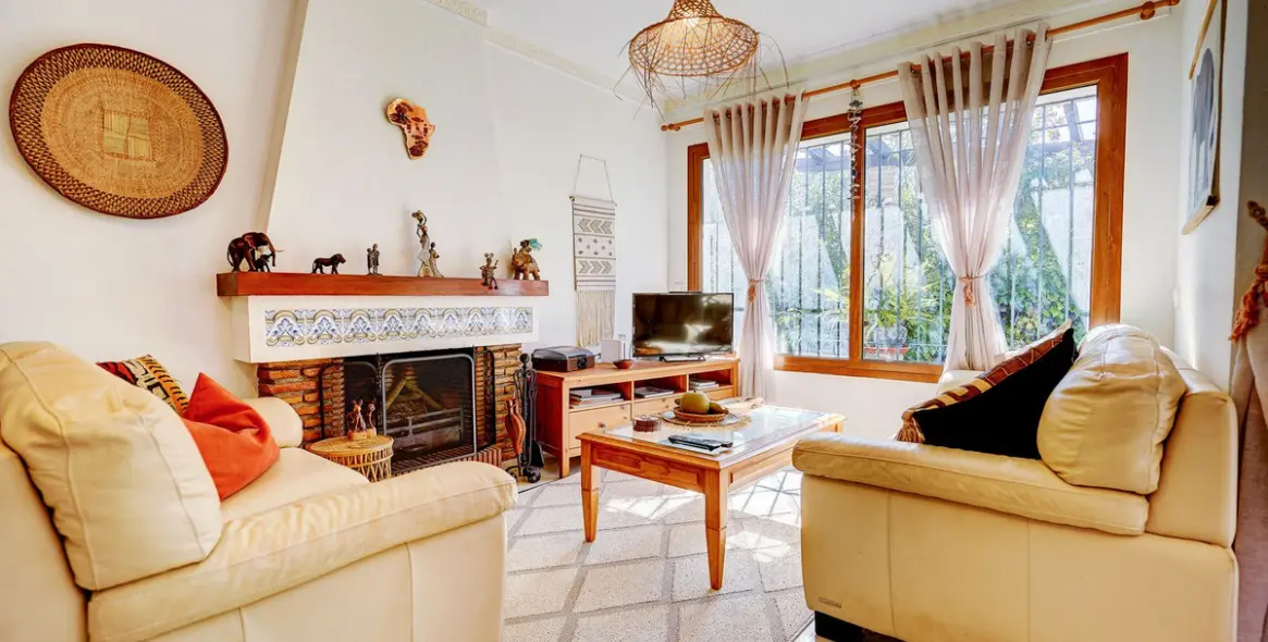 Продажа  отдельно стоящей виллы в Calahonda 5