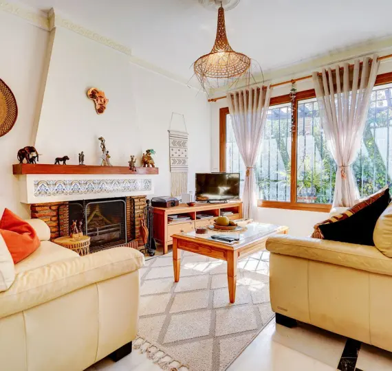 Продажа  отдельно стоящей виллы в Calahonda