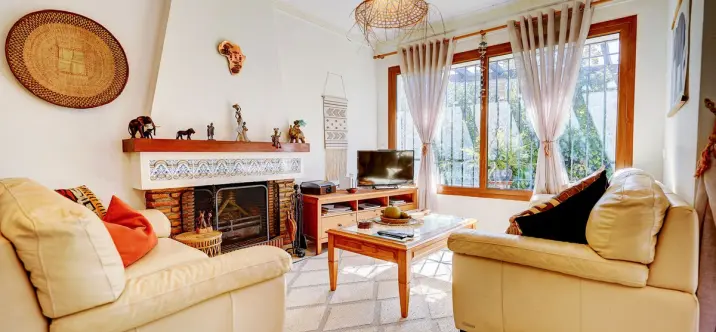 Продажа  отдельно стоящей виллы в Calahonda 4