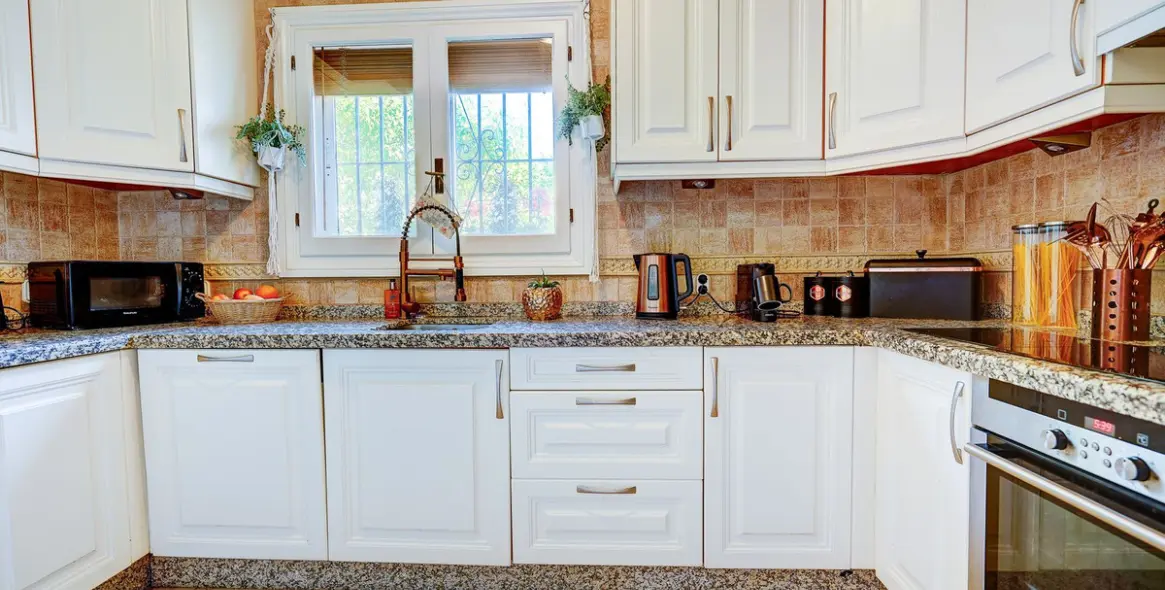 Продажа  отдельно стоящей виллы в Calahonda 11