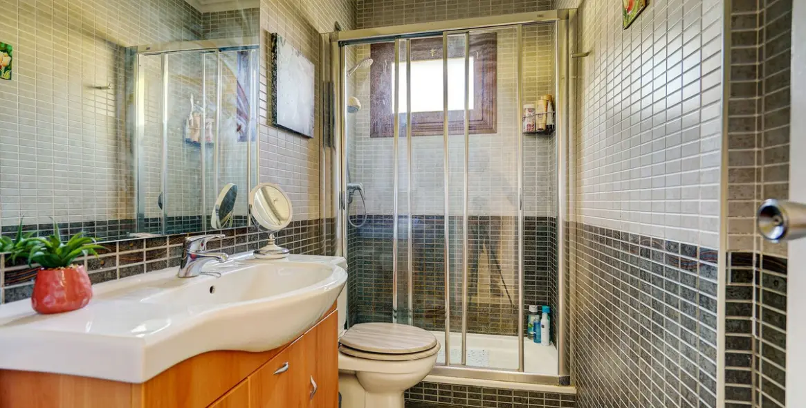 Продажа  отдельно стоящей виллы в Calahonda 13