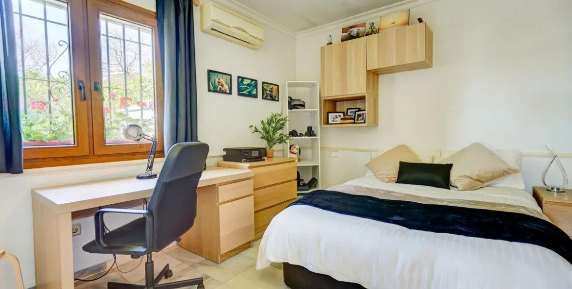 Продажа  отдельно стоящей виллы в Calahonda 14