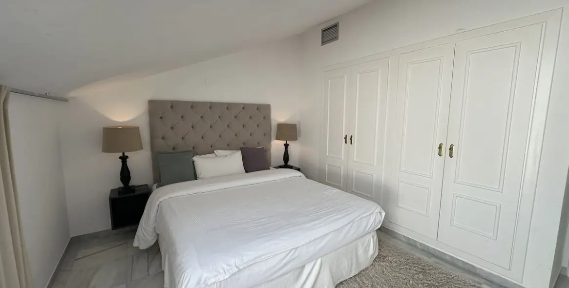 Продажа двухуровневого пентхауса в Nueva Andalucía 20