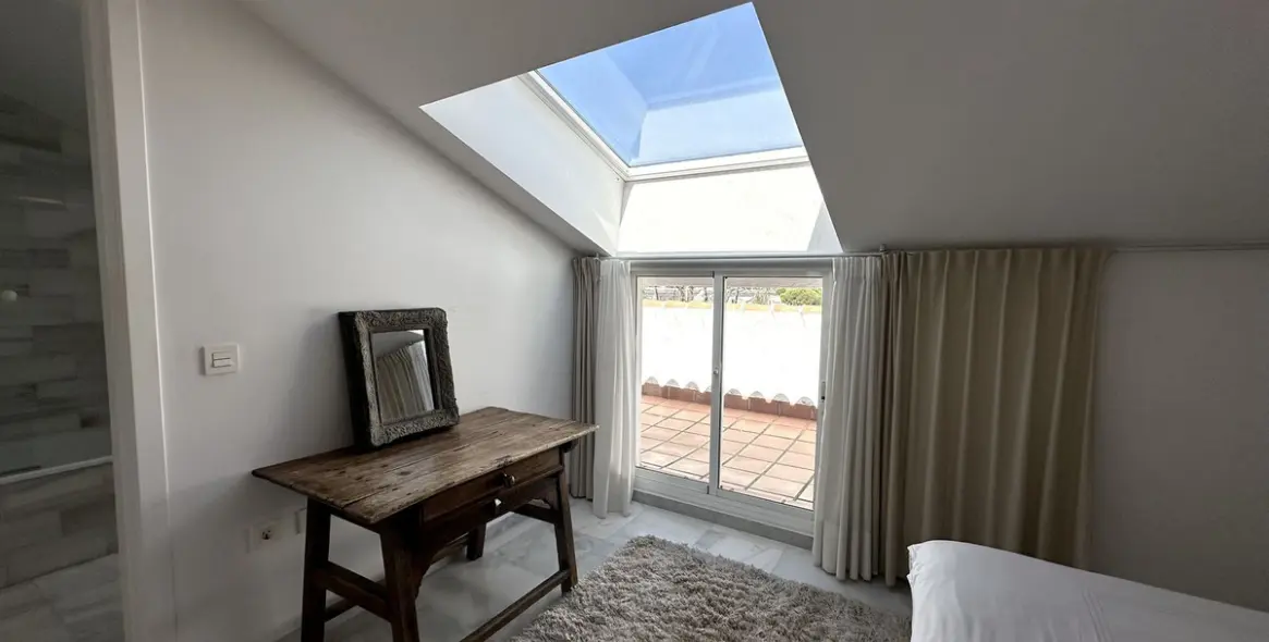 Sale of penthouse duplex in Nueva Andalucía 21