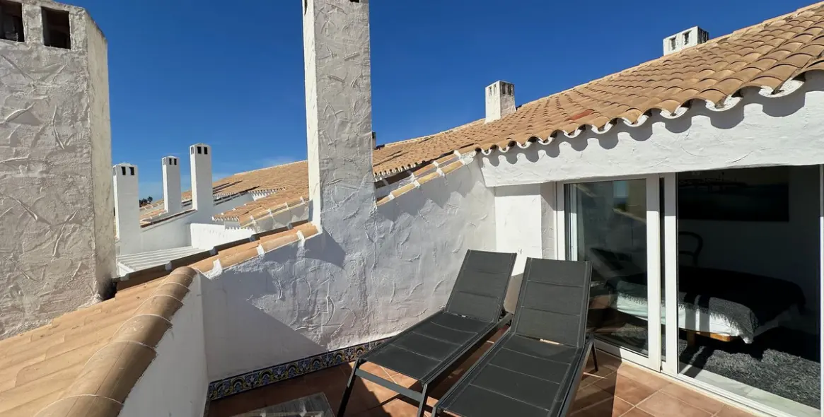Sale of penthouse duplex in Nueva Andalucía 31