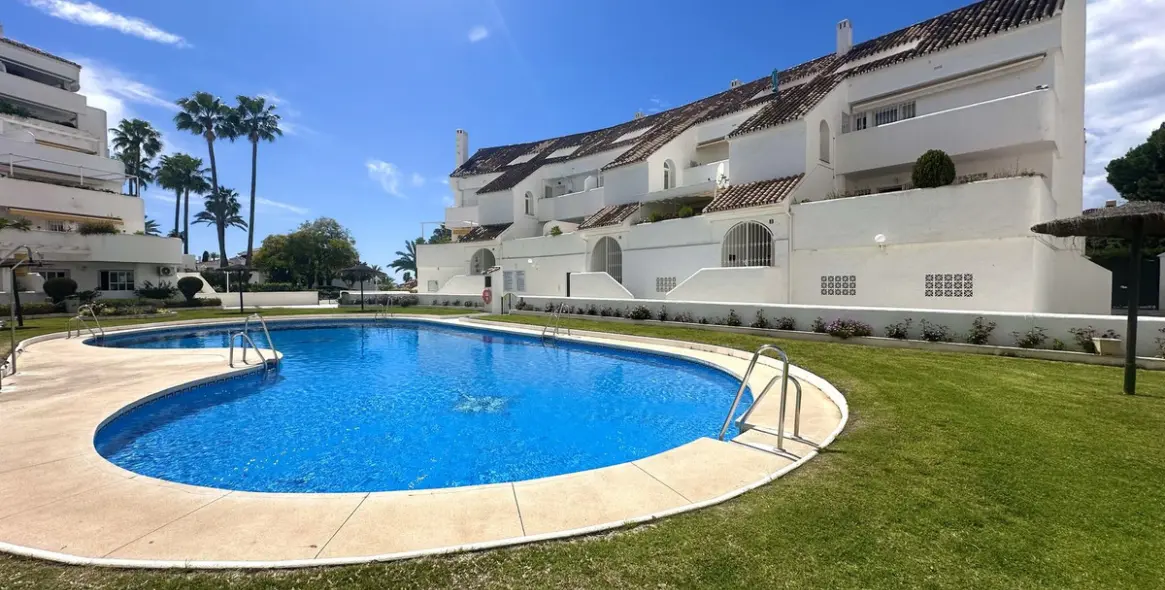 Sale of penthouse duplex in Nueva Andalucía 34