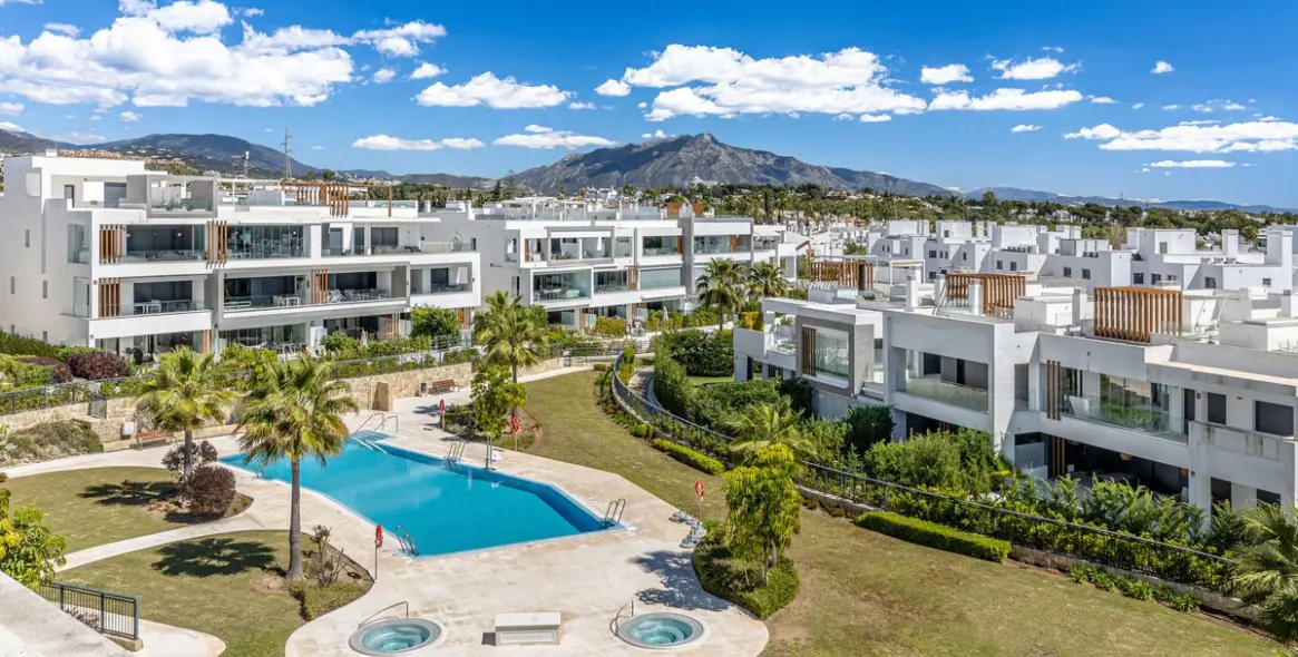 Sale of penthouse in Cancelada 2