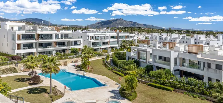 Sale of penthouse in Cancelada 1