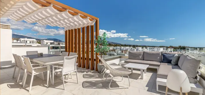 Sale of penthouse in Cancelada 2