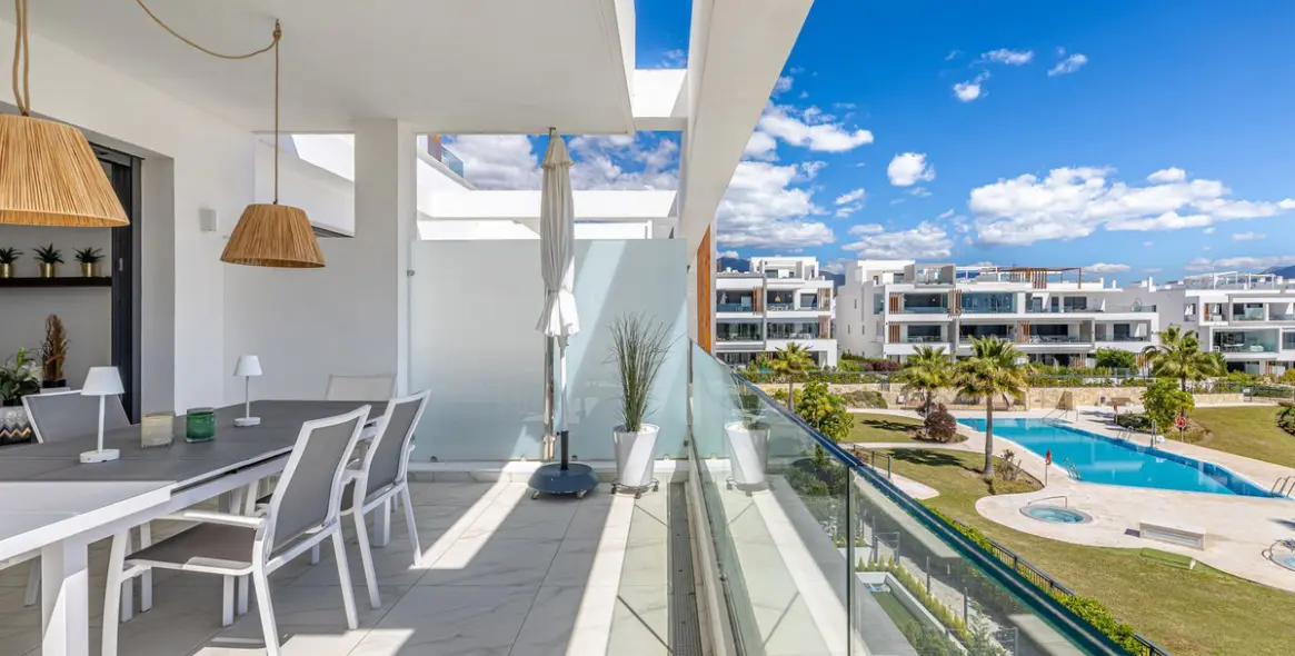 Sale of penthouse in Cancelada 5