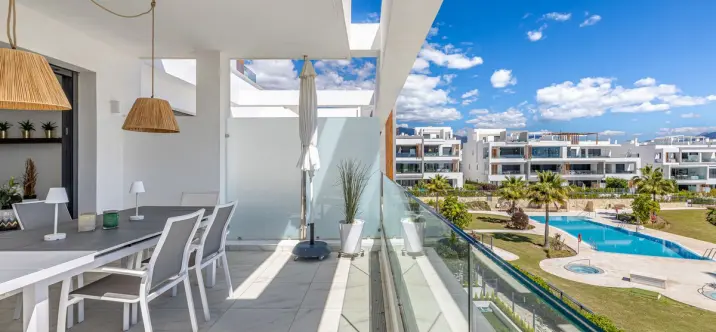 Sale of penthouse in Cancelada 4