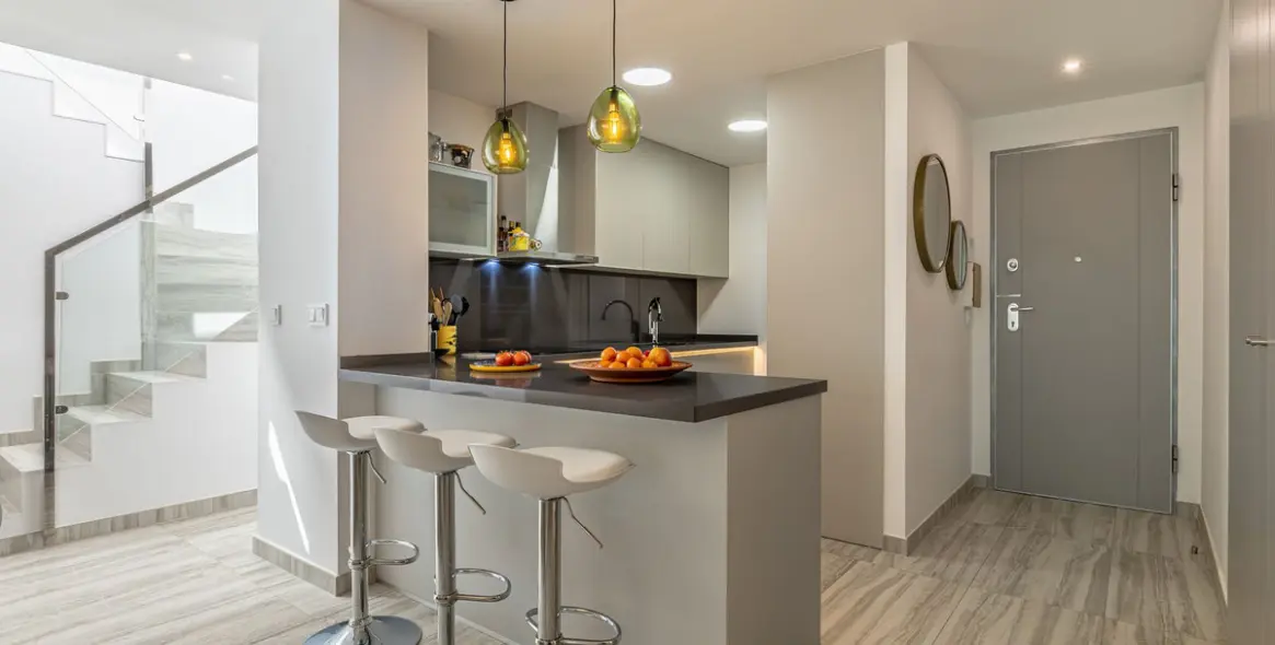 Sale of penthouse in Cancelada 14