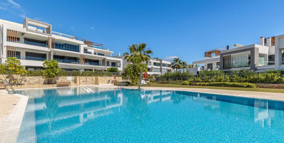 Sale of penthouse in Cancelada 24