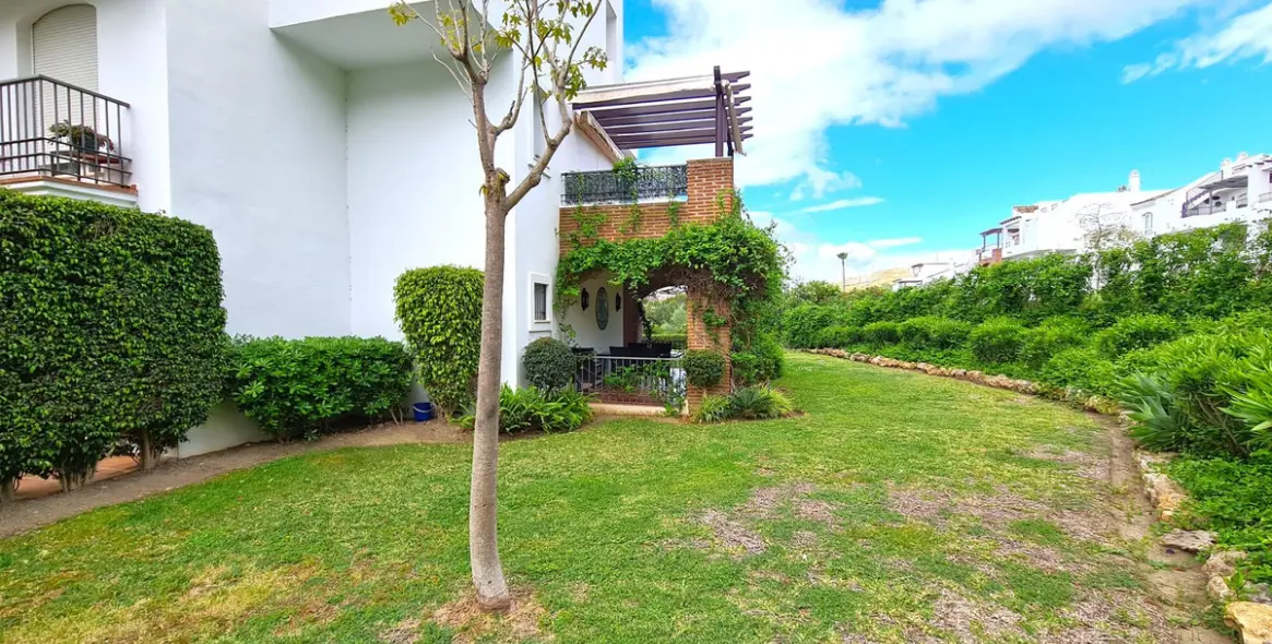 Продажа апартаментов на первом этаже в Benahavís 13