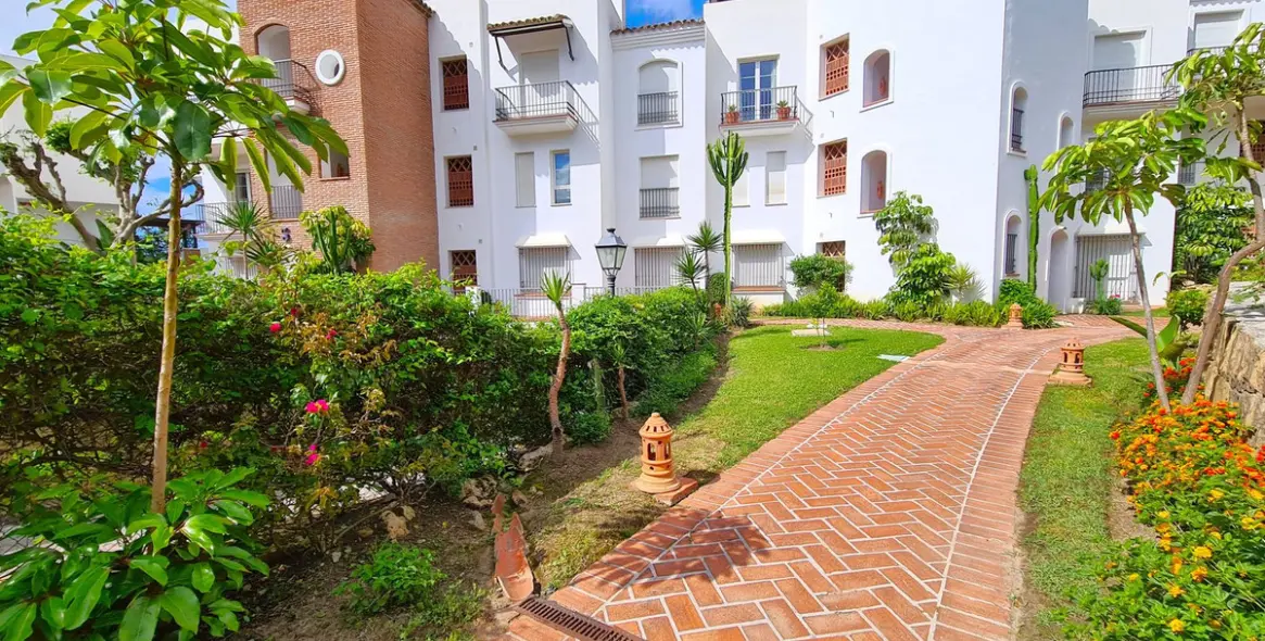 Продажа апартаментов на первом этаже в Benahavís 32