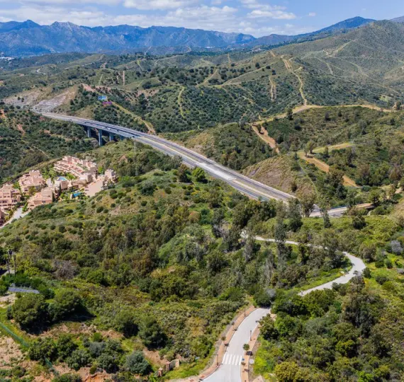 Sale of residential plot in Elviria