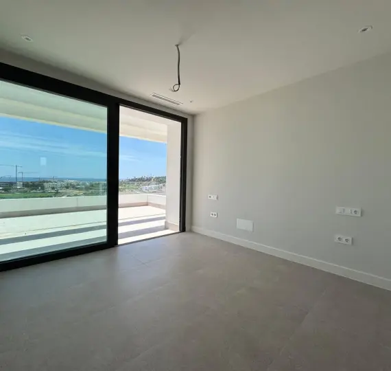 Продажа пентхауса в Estepona