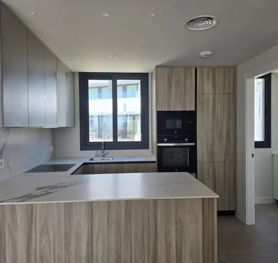 Продажа пентхауса в Estepona