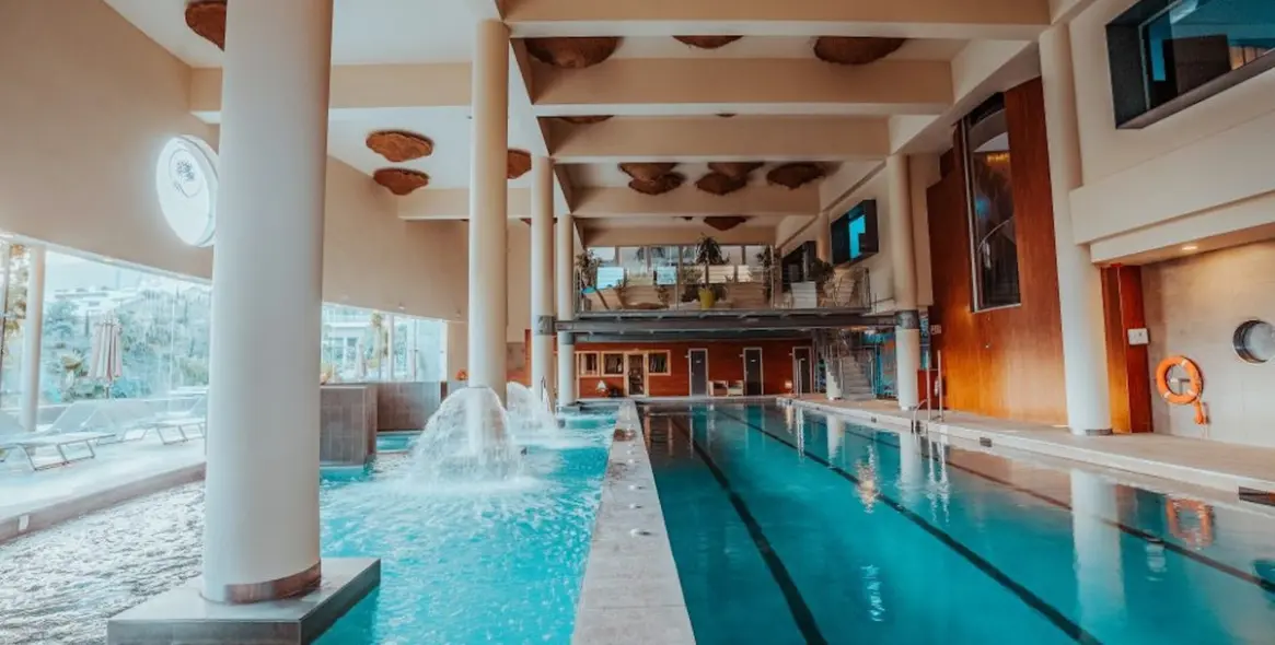 Sale of middle floor apartment in Fuengirola 19