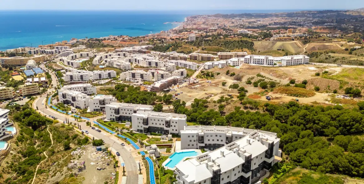 Sale of middle floor apartment in Fuengirola 5