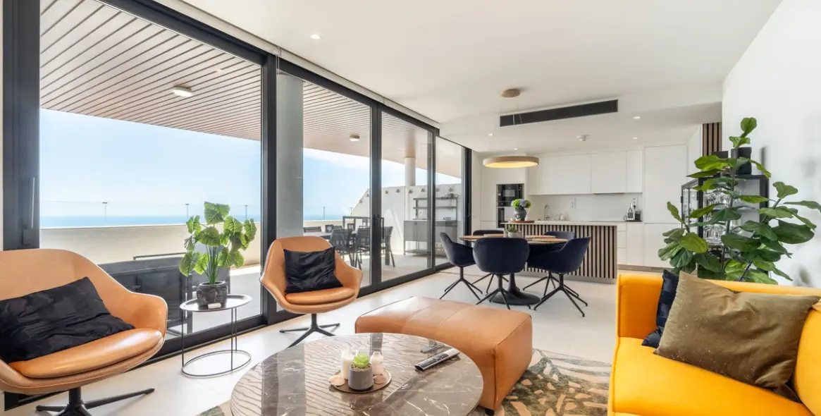 Sale of middle floor apartment in Fuengirola 7