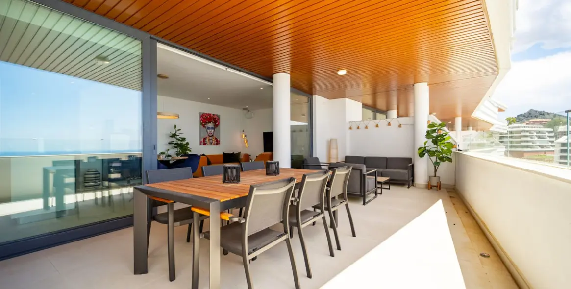 Sale of middle floor apartment in Fuengirola 10