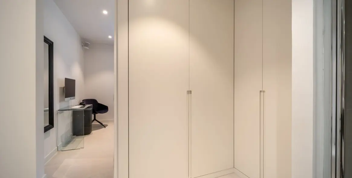 Sale of middle floor apartment in Fuengirola 18