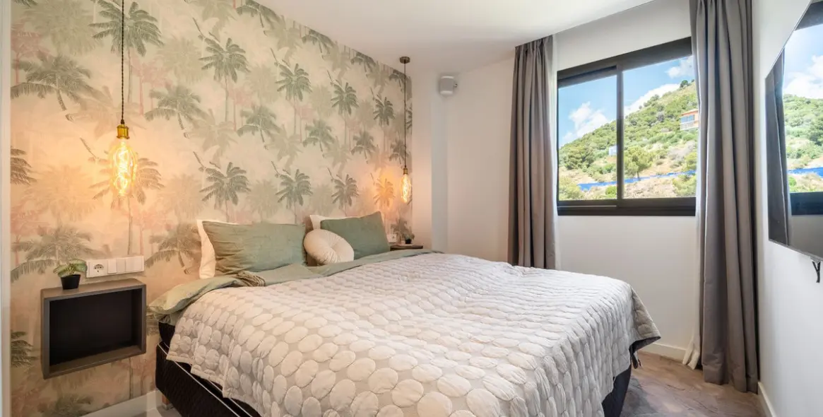 Sale of middle floor apartment in Fuengirola 19