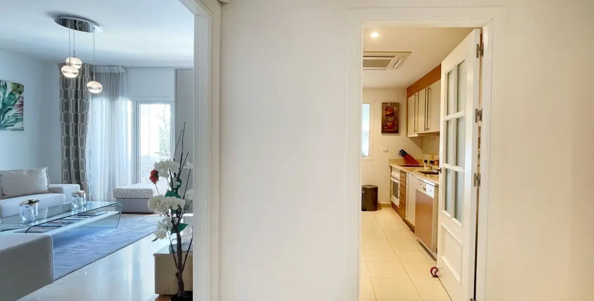 Продажа двухуровневого пентхауса в Nueva Andalucía 9